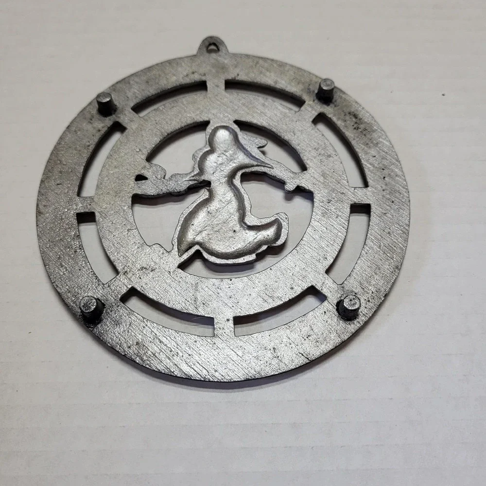 VTG Metal Trivet 